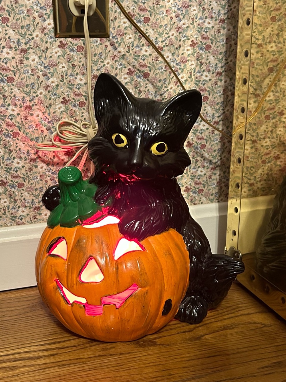 Large Antique/retro 70s Halloween Black Cat & Pumpkin Ceramic Light